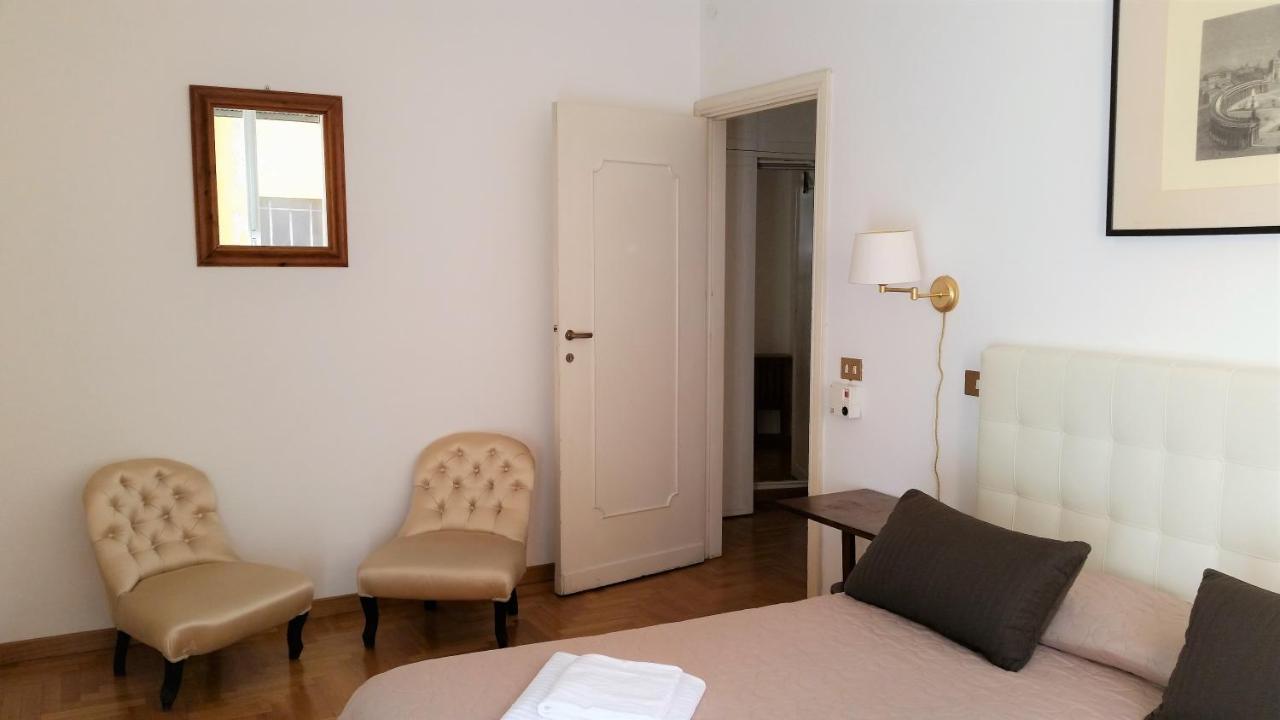 Vatican Suites Happy Holidays Rom Exteriör bild