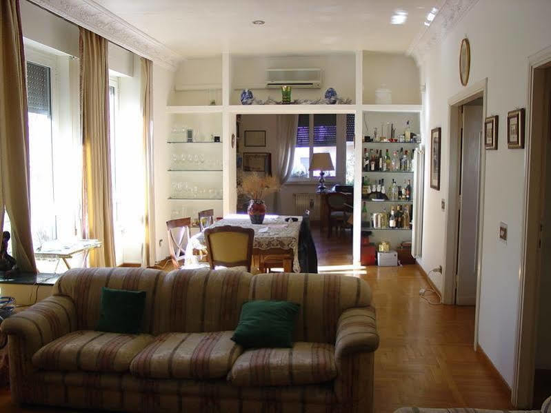 Vatican Suites Happy Holidays Rom Exteriör bild